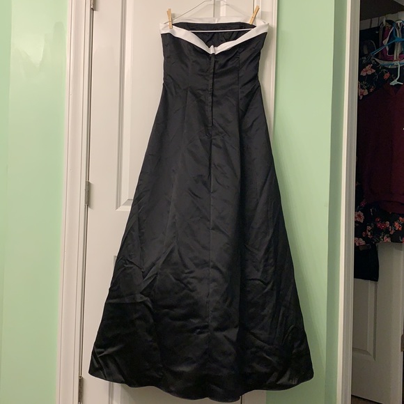Urban Girl Nites Dress with Black Sash $20 Size 11/12 - Picture 2 of 3